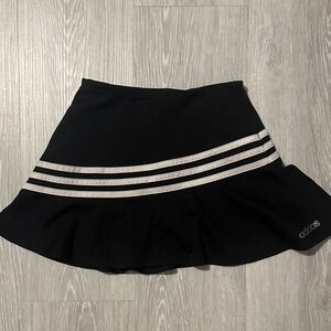 Adidas Girls Tennis Skirt in Black with White Signature Stripes